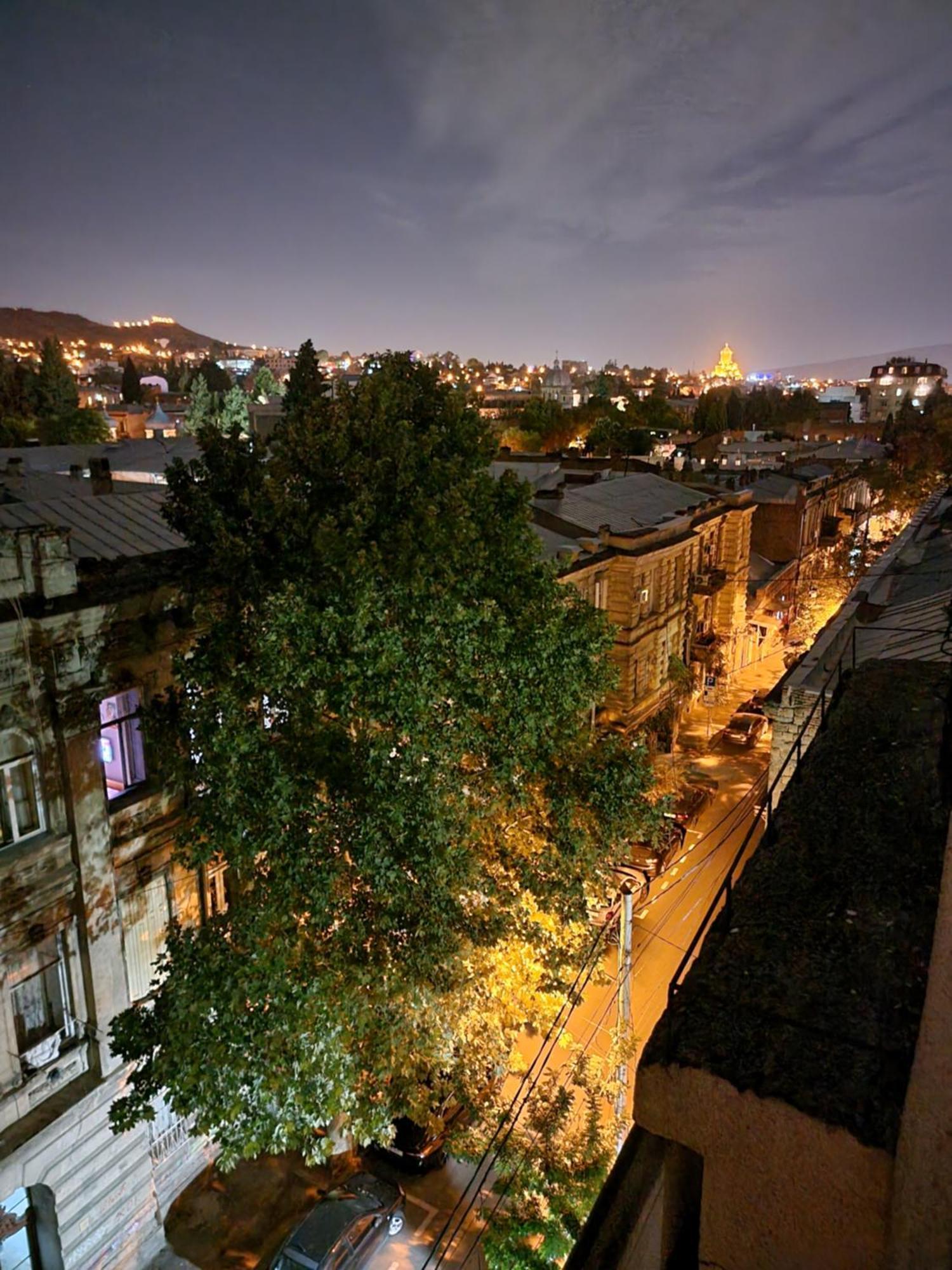 Cozy & Sweet Home Tbilisi Bagian luar foto